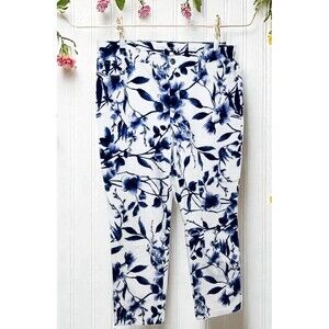 NEW w Tags Chicos Crop Pants So Slimming XL White Blue Watercolor Floral Stretch